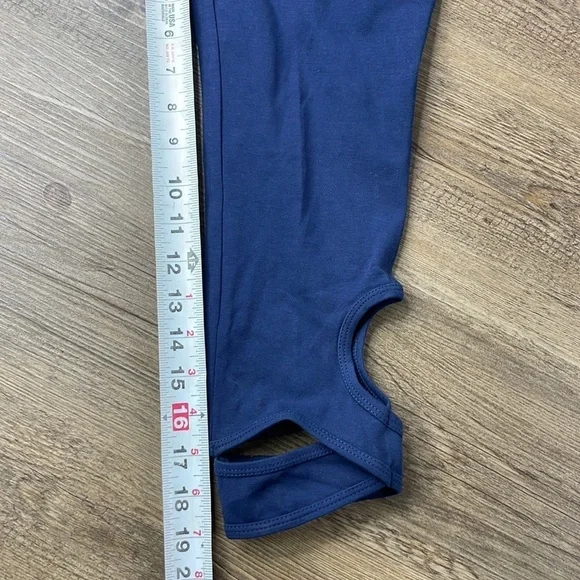 NWT Xersion Women’s Navy Blue Capri Legging, size small - Picture 7 of 9